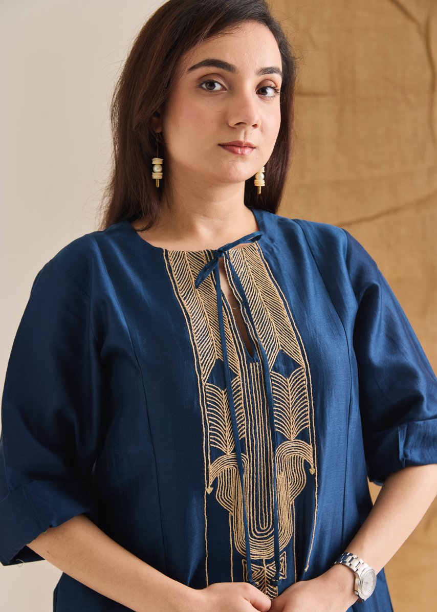 Long Jute Embroidered Kurta Set With Cocoon Pants