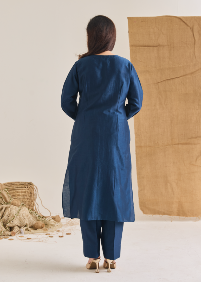 Long Jute Embroidered Kurta Set With Cocoon Pants