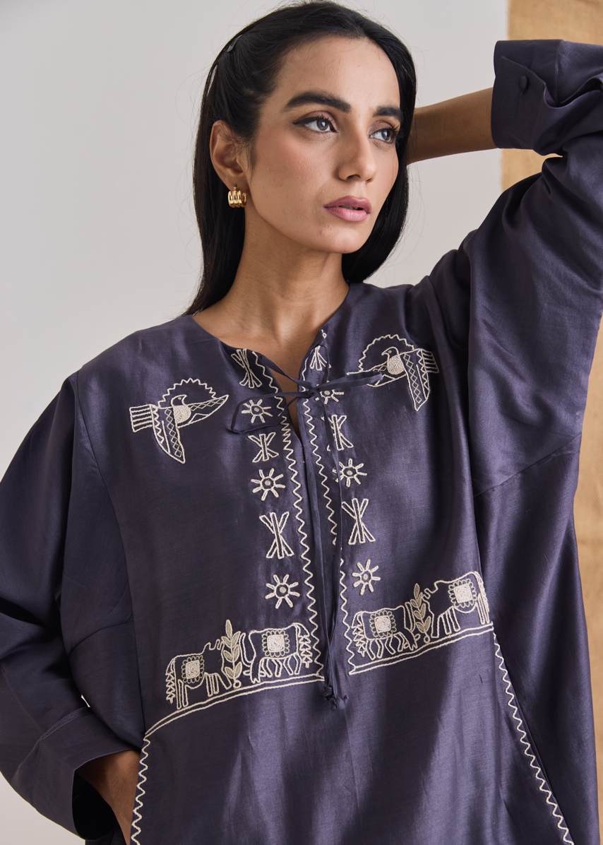 Short Jute Embroidered Kurta Set With Cocoon Pants
