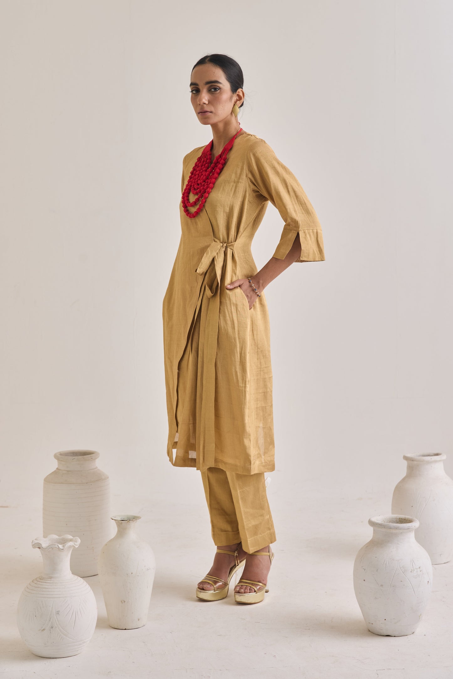 Golden Chanderi Side Tie Knot Set