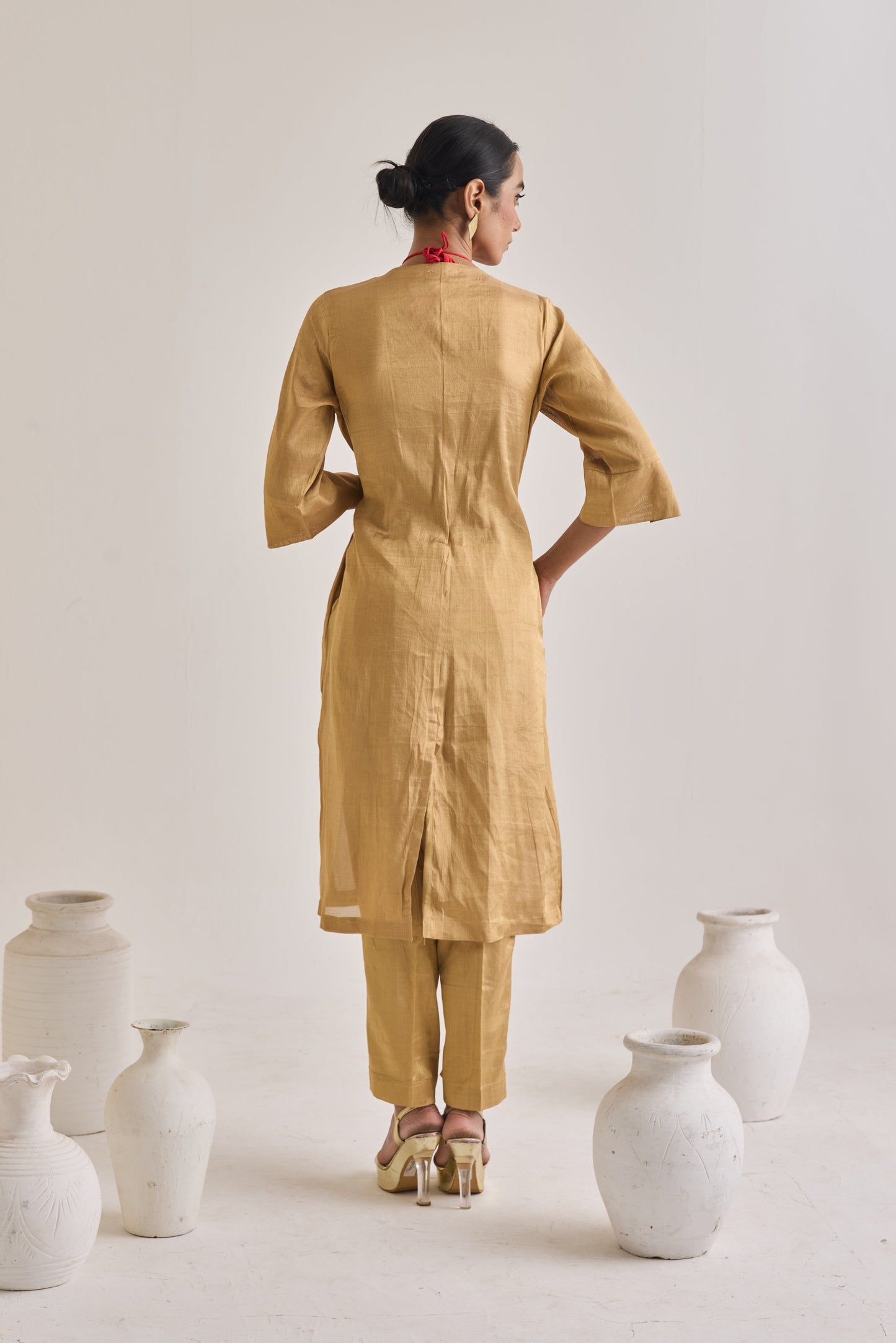 Golden Chanderi Side Tie Knot Set