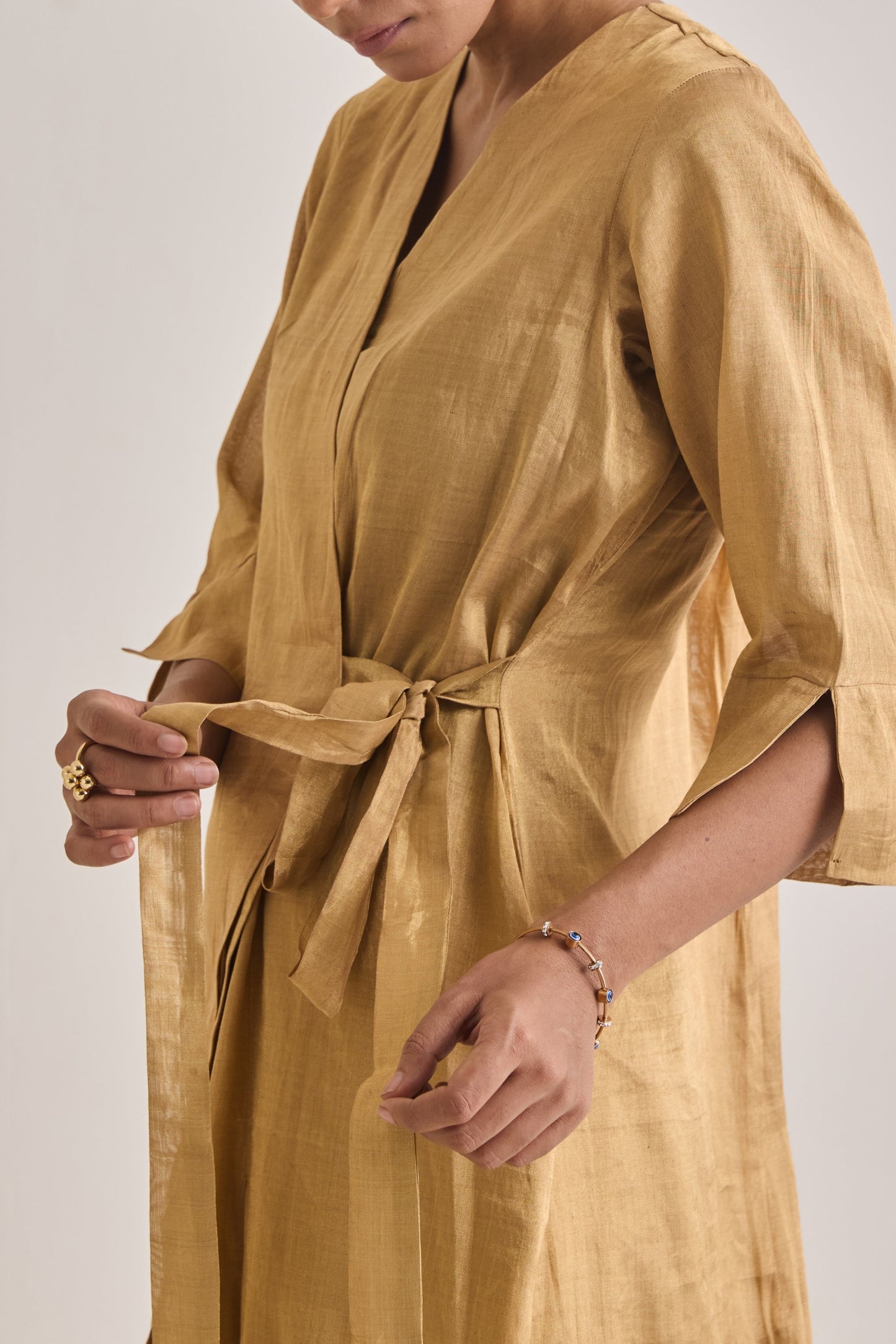Golden Chanderi Side Tie Knot Set