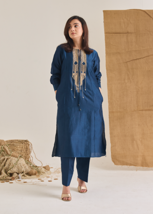 Long Jute Embroidered Kurta Set With Cocoon Pants