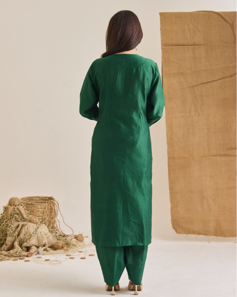 Long Jute Embroidered Kurta Set With Cocoon Pants