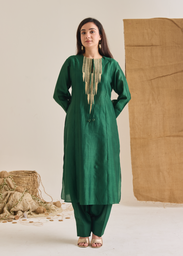 Long Jute Embroidered Kurta Set With Cocoon Pants