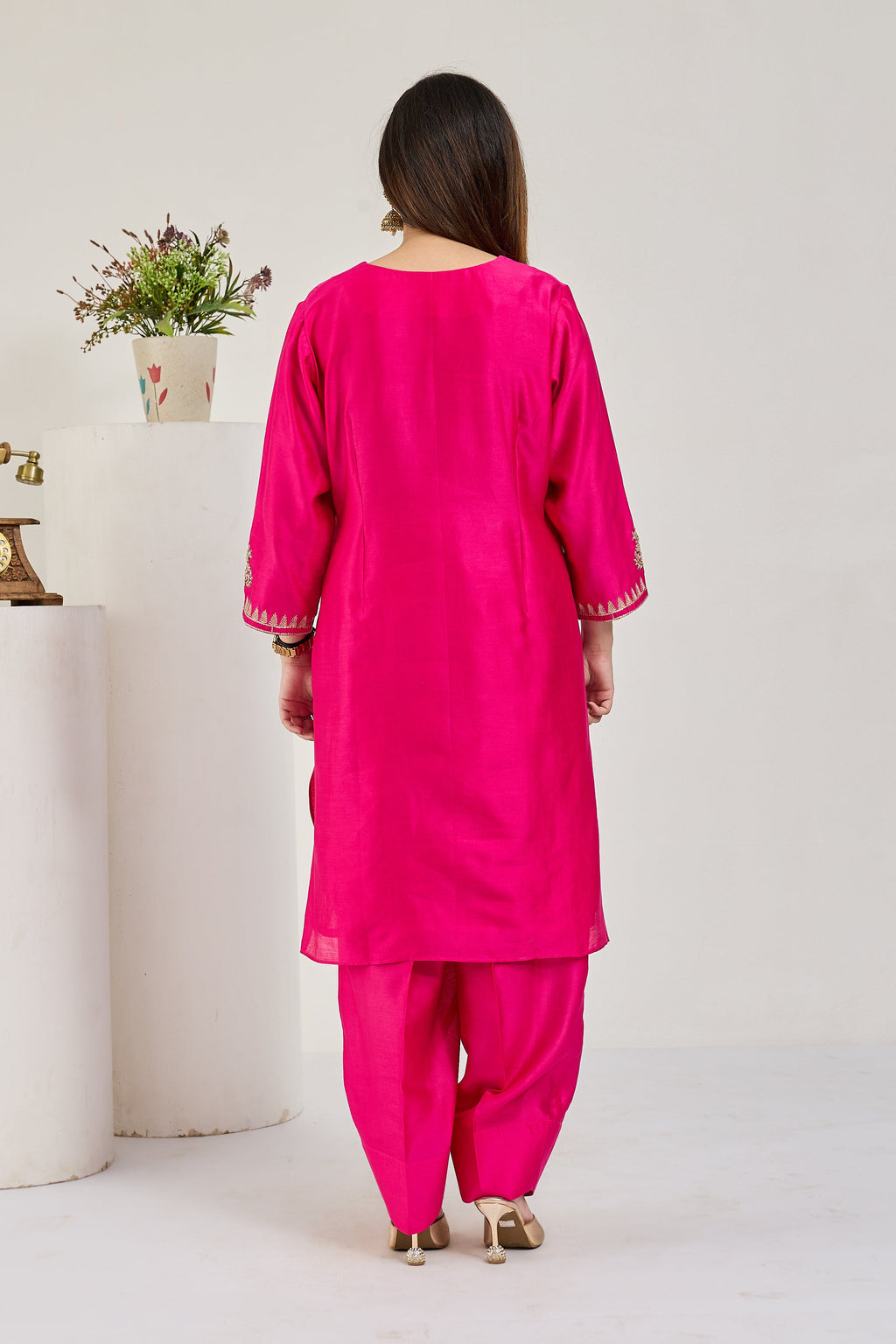 Fuchsia Chanderi kurta and cocoon pants, back view