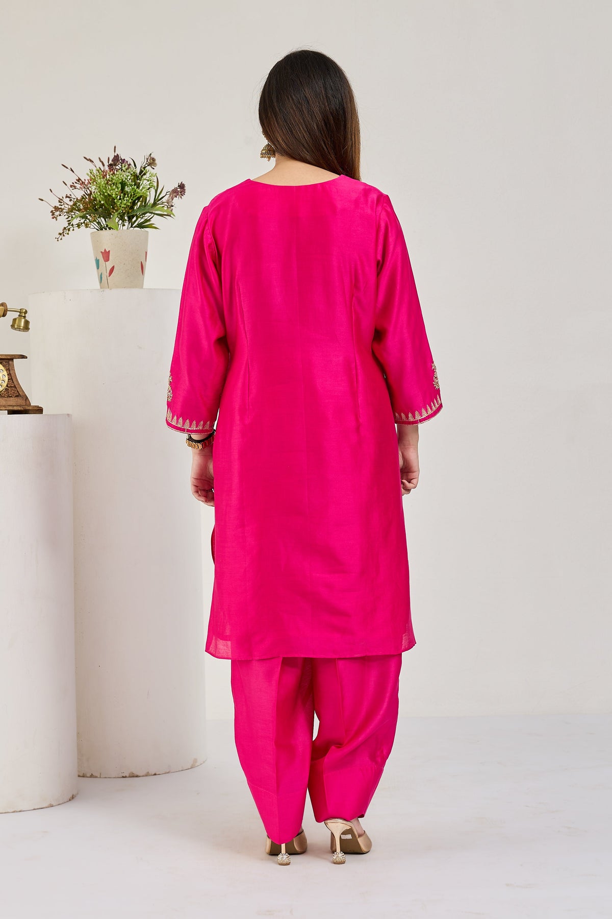 Fuchsia Chanderi kurta and cocoon pants, back view