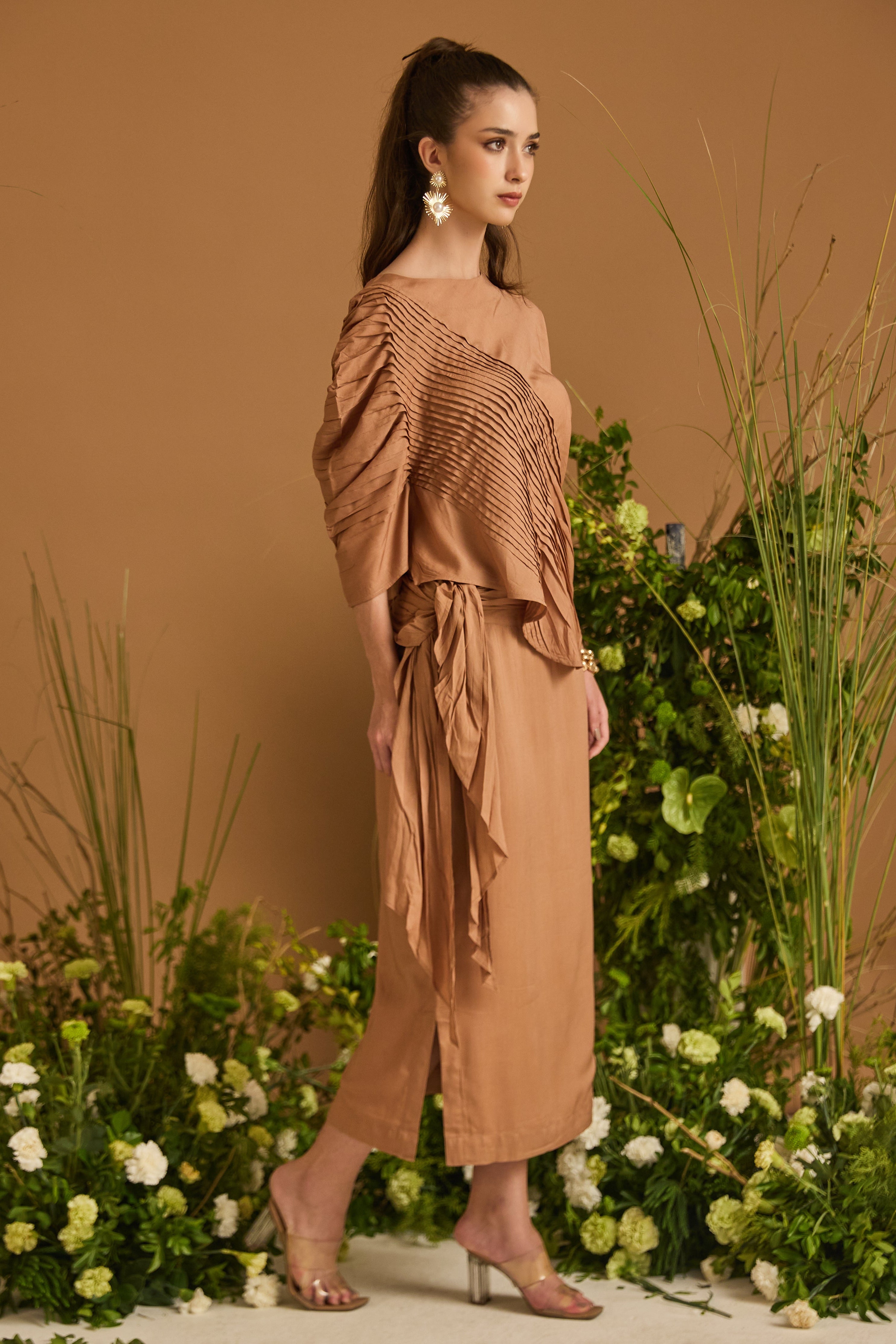 Sand Skirt Set - side silhouette | Essence by Monika