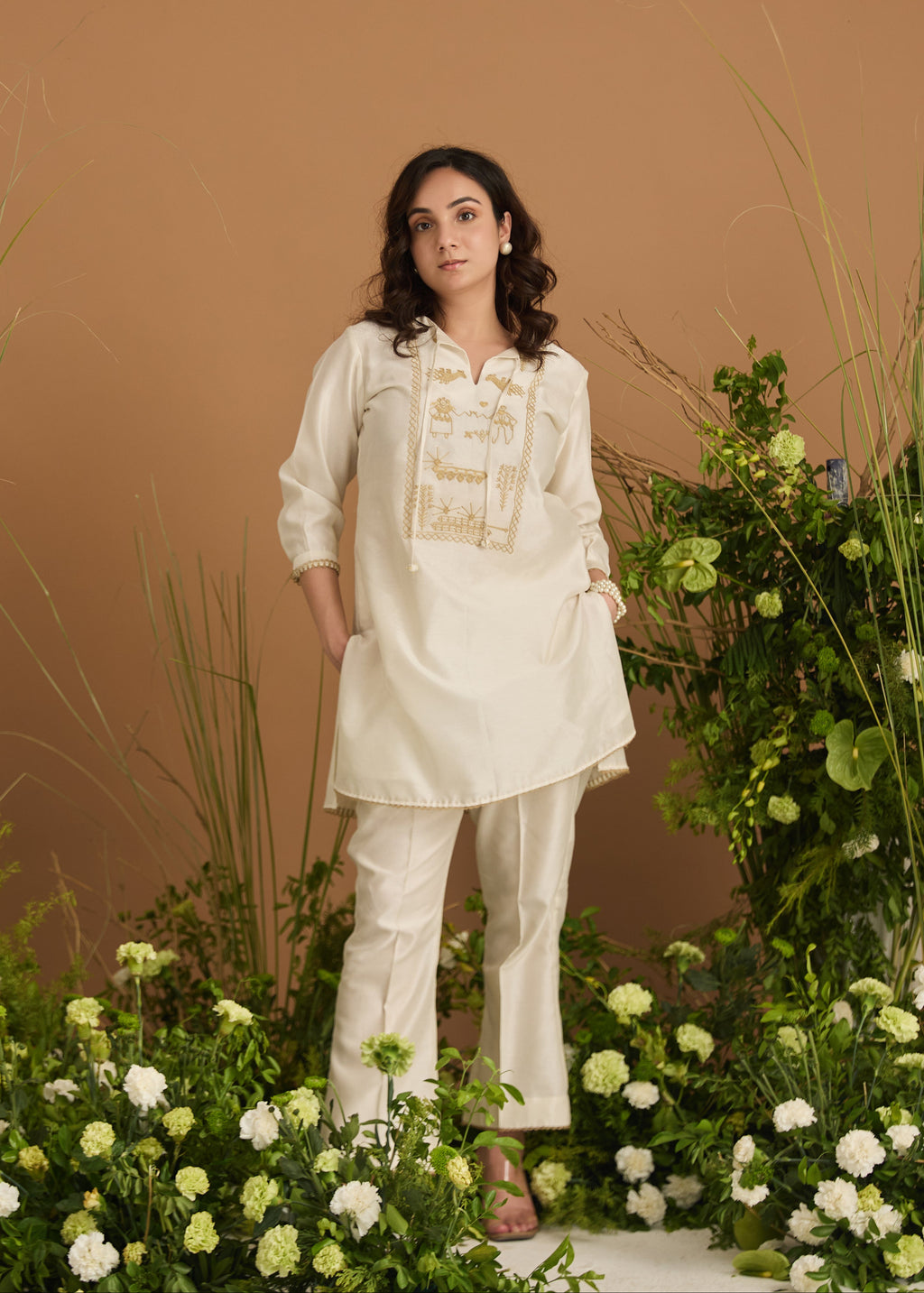 ivory jute embroidery kurta pant set