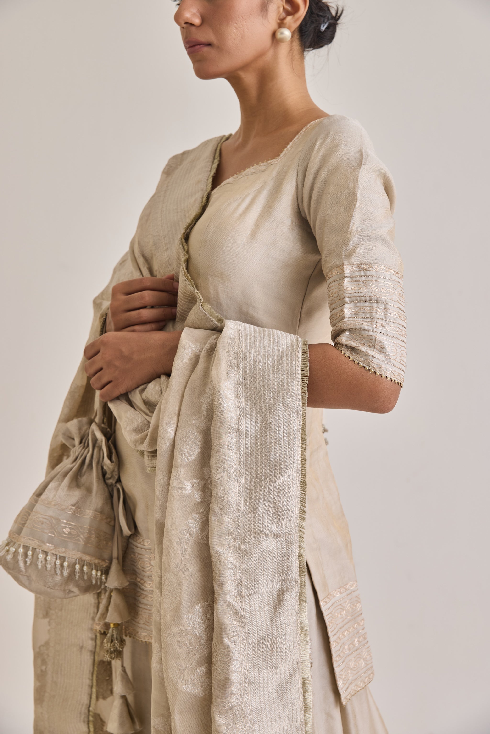 Woven Banarasi dupatta detail — textile pattern and border