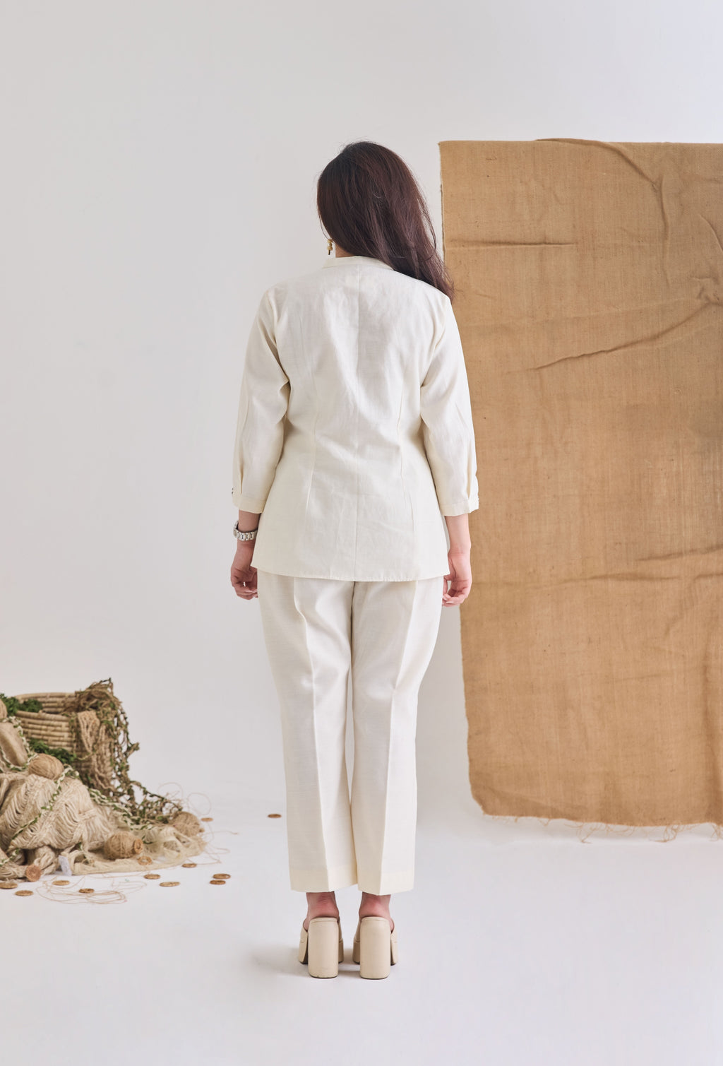 Back View - White Chanderi shirt set for occasion wear